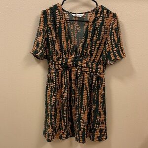 Cupshe Dark Green & Tan Abstract V-Neck Mini Dress